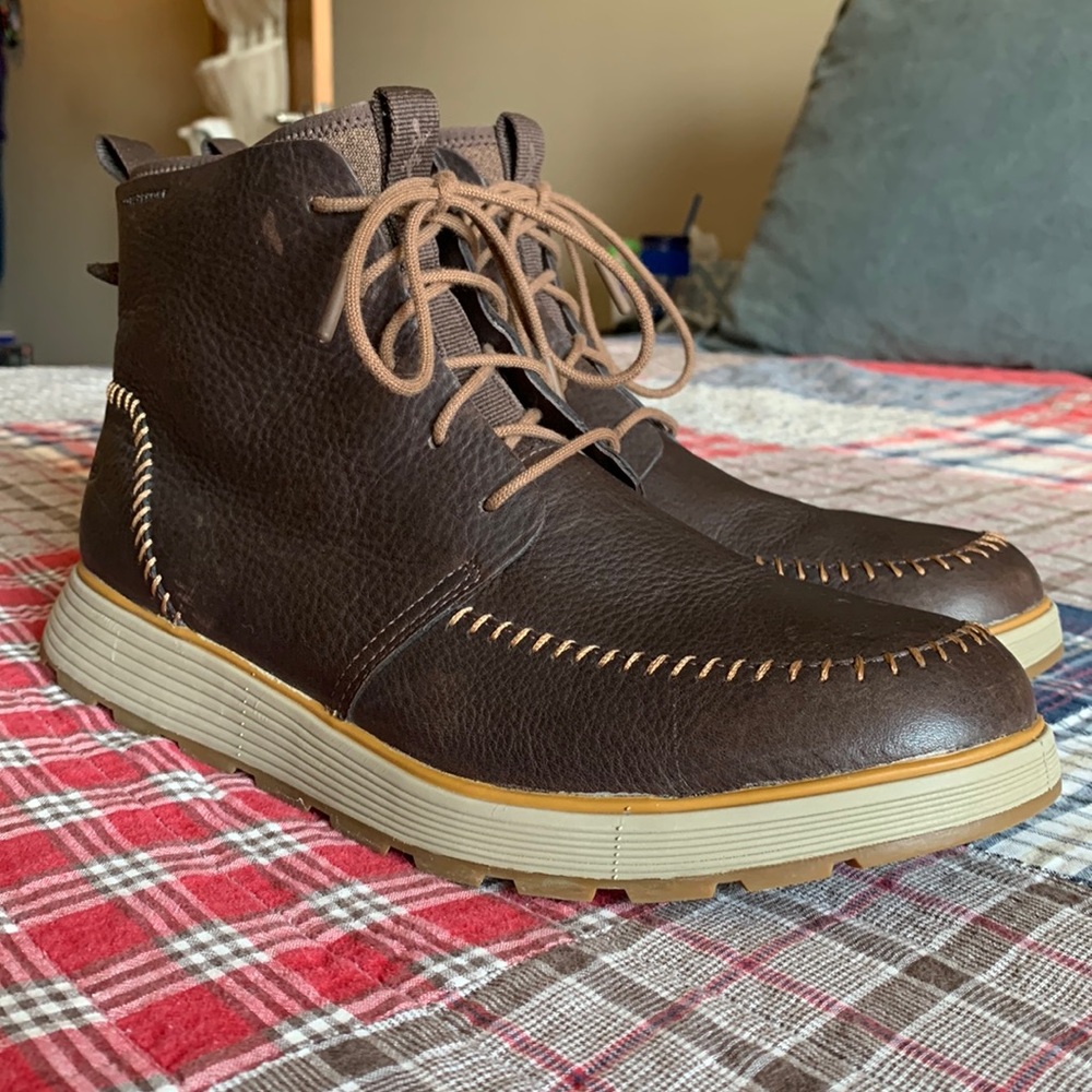 Chaco Winter Boots Mens size 10.5